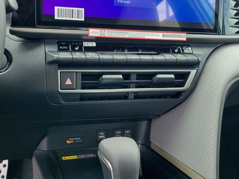 New 2026 Toyota Camry Hybrid AWD/4WD image 27