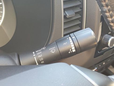 Used 2022 Nissan Frontier SV image 19