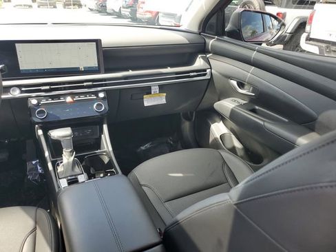 Used 2025 Hyundai Tucson SEL FWD image 24
