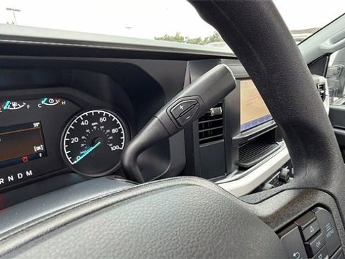 New 2026 Ford F250 XL w/ XL Chrome Package image 19