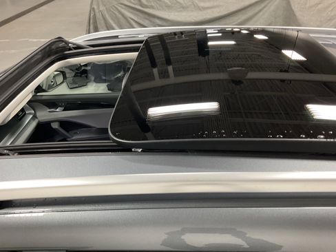 New 2026 Volkswagen Tiguan SE image 6