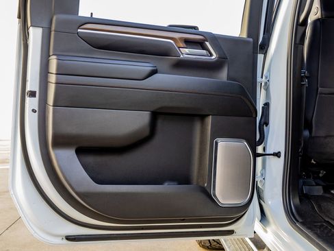 Used 2024 Chevrolet Silverado 3500 High Country w/ High Country Premium Package image 36