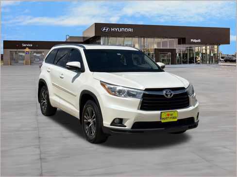 Used 2016 Toyota Highlander XLE FWD image 7