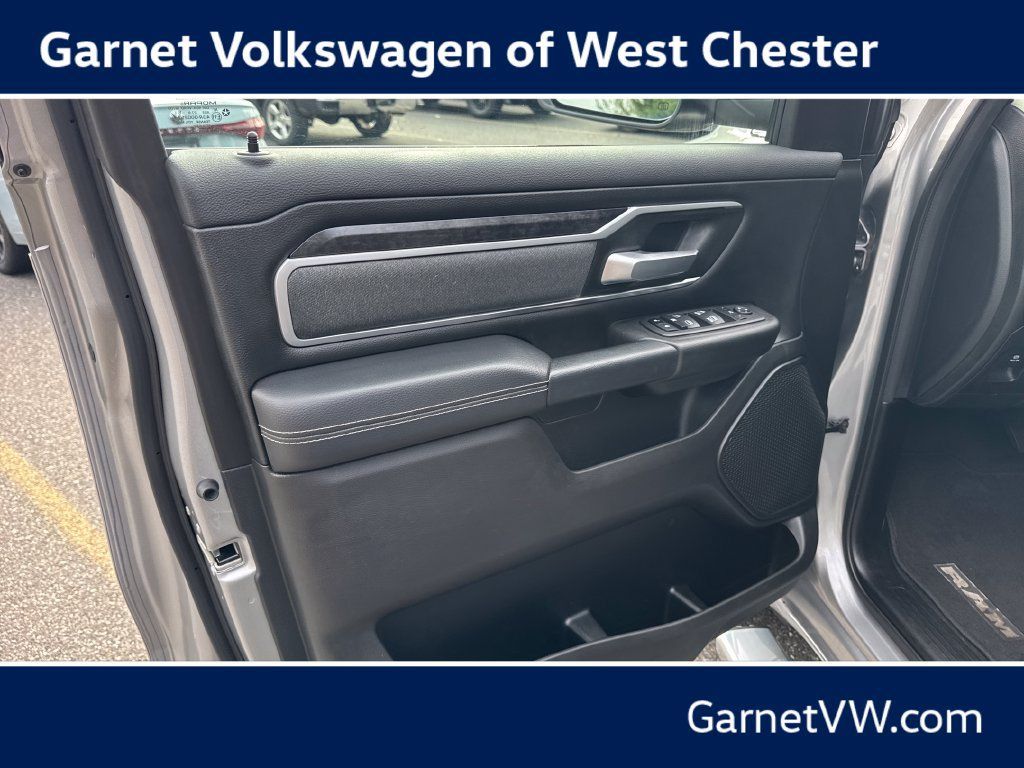 Used 2022 RAM 1500 Big Horn AWD/4WD image 11