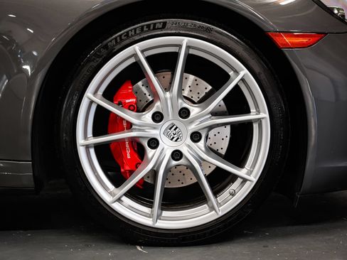 Used 2019 Porsche 911 Carrera 4S AWD/4WD image 46