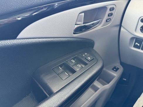 Used 2019 Honda Pilot Touring image 19