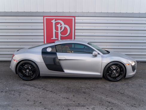 Used 2009 Audi R8 V8 image 44