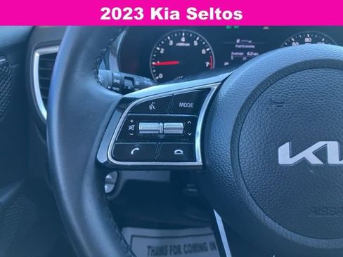 Used 2023 Kia Seltos S w/ Navigation Package image 25