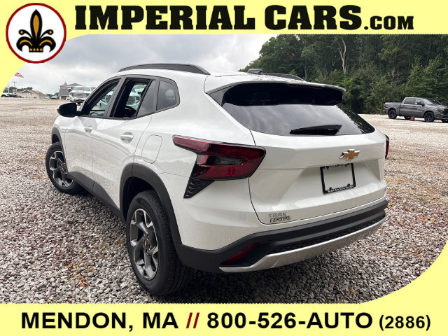 New 2026 Chevrolet Trax LT FWD image 9