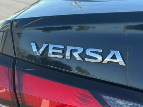 Used 2021 Nissan Versa SV FWD image 15