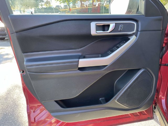 Used 2020 Ford Explorer XLT AWD/4WD image 20