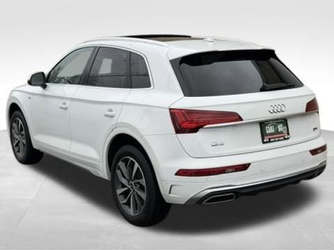 Used 2022 Audi Q5 2.0T Premium w/ Convenience Package AWD/4WD image 9