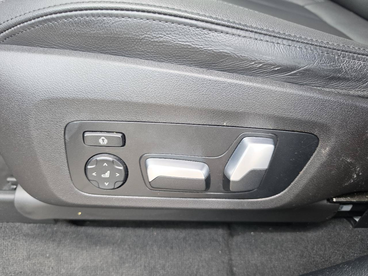 Used 2021 BMW X3 sDrive30i w/ Convenience Package RWD image 9