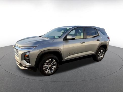 Used 2025 Chevrolet Equinox LT image 8