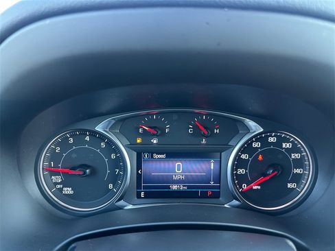 Used 2022 GMC Terrain SLE image 13