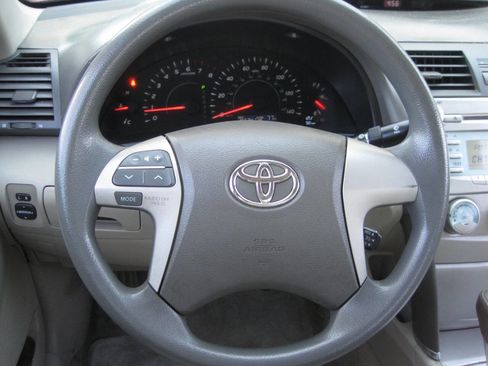 Used 2008 Toyota Camry LE image 32