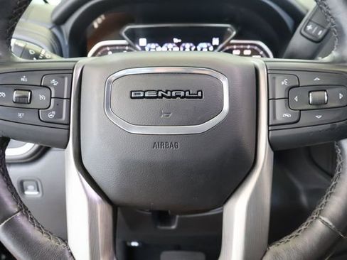 Used 2022 GMC Sierra 2500 Denali w/ Denali Black Diamond Edition AWD/4WD image 22