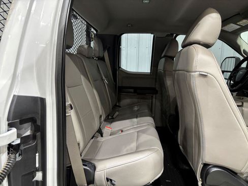 Used 2019 Ford F250 XL w/ Power Equipment Group AWD/4WD image 14