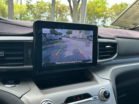 Used 2023 Ford Explorer XLT w/ Equipment Group 202A RWD image 23