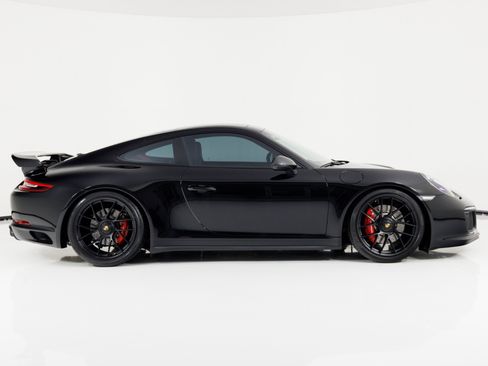 Used 2017 Porsche 911 Carrera GTS RWD image 2