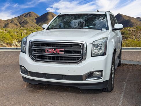 Used 2015 GMC Yukon SLE w/ HD Trailering Package image 2