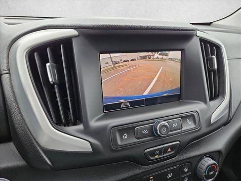Used 2024 GMC Terrain SLE AWD/4WD image 14