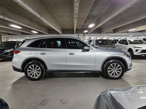 Used 2023 Mercedes-Benz GLC 300 4MATIC image 4