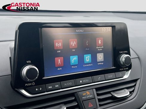 Used 2024 Nissan Altima 2.5 S FWD image 18