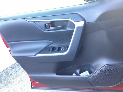 Certified 2025 Toyota RAV4 LE image 29