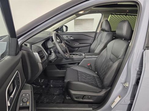 New 2026 Nissan Rogue Platinum AWD/4WD image 26