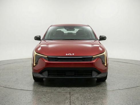 Used 2025 Kia K4 FWD image 2