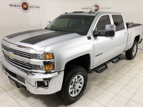 Used 2016 Chevrolet Silverado 2500 LT w/ LT Convenience Package image 35