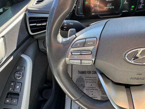 Used 2022 Hyundai Ioniq SE image 27