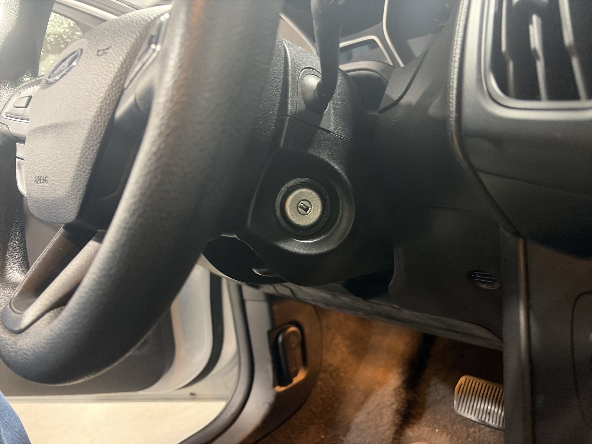 Used 2015 Ford Focus SE FWD image 18