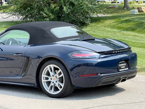 Certified 2019 Porsche 718 Boxster RWD image 12