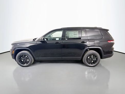 New 2025 Jeep Grand Cherokee L Altitude image 4
