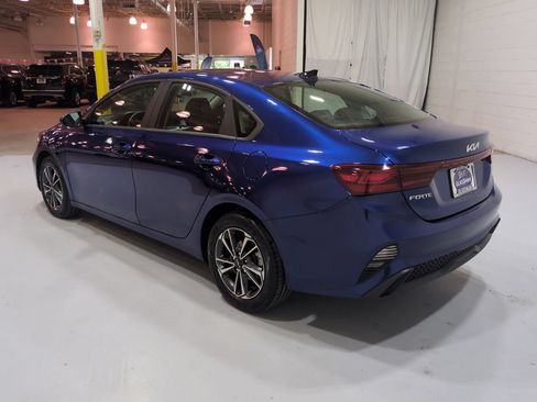Certified 2024 Kia Forte LXS FWD image 5