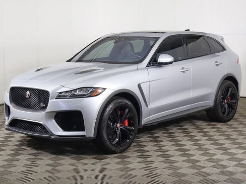 Used 2020 Jaguar F-PACE SVR image 11