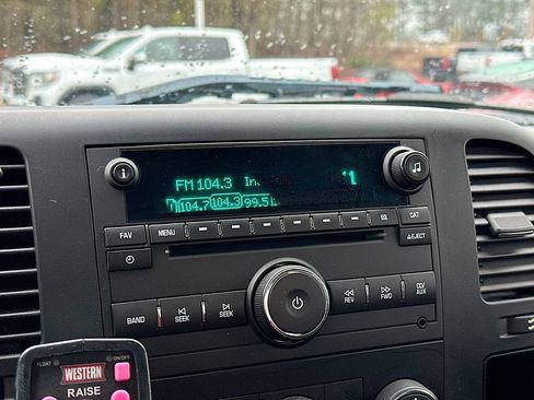 Certified 2011 Chevrolet Silverado 1500 LT w/ Interior Plus Package image 12