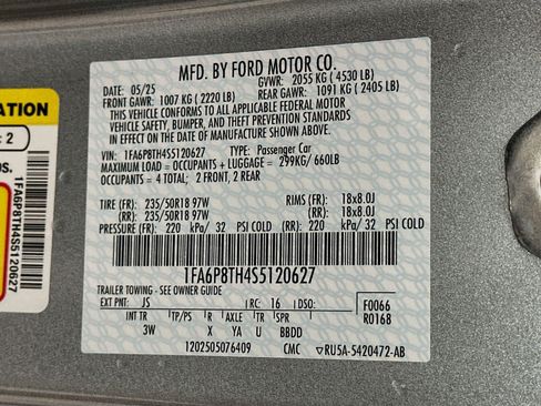 Used 2025 Ford Mustang Premium RWD image 12