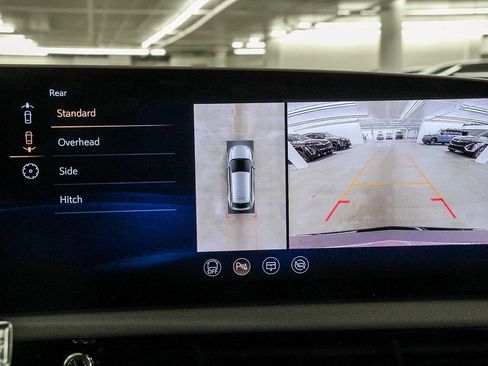 Used 2025 Cadillac Optiq Luxury 2 image 23