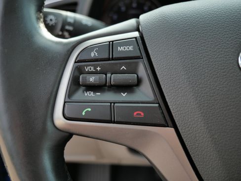 Used 2018 Hyundai Elantra Value Edition FWD image 27