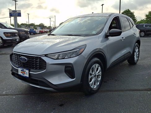 Certified 2023 Ford Escape Active AWD/4WD image 3