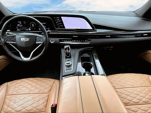 Used 2021 Cadillac Escalade Premium Luxury image 7