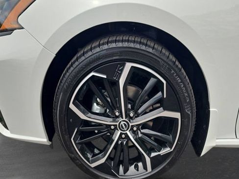 New 2026 Nissan Altima 2.5 SR FWD image 10