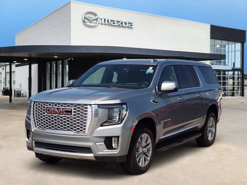 Used 2023 GMC Yukon XL Denali RWD image 2
