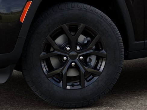 New 2026 Jeep Grand Cherokee L 2WD image 8