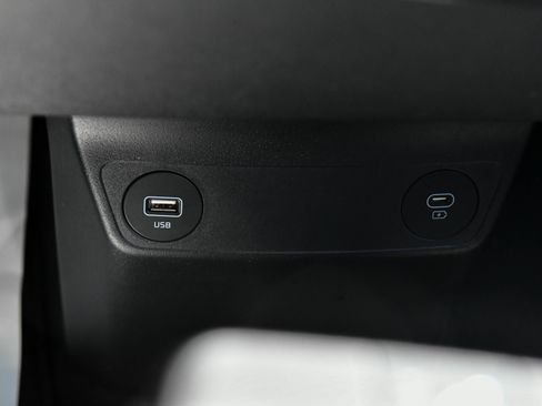 Used 2024 Kia EV6 Light RWD image 26