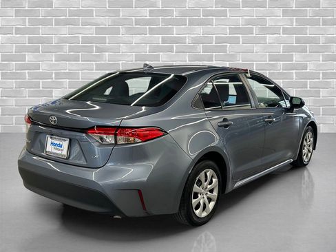Used 2023 Toyota Corolla LE image 5