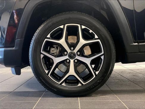 Used 2025 Jeep Compass Limited AWD/4WD image 7